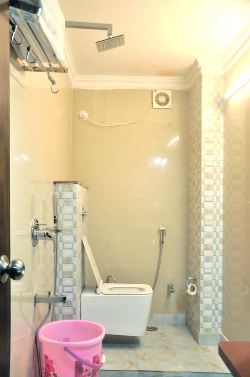 Hotel Sgt Plaza Варанасі Екстер'єр фото